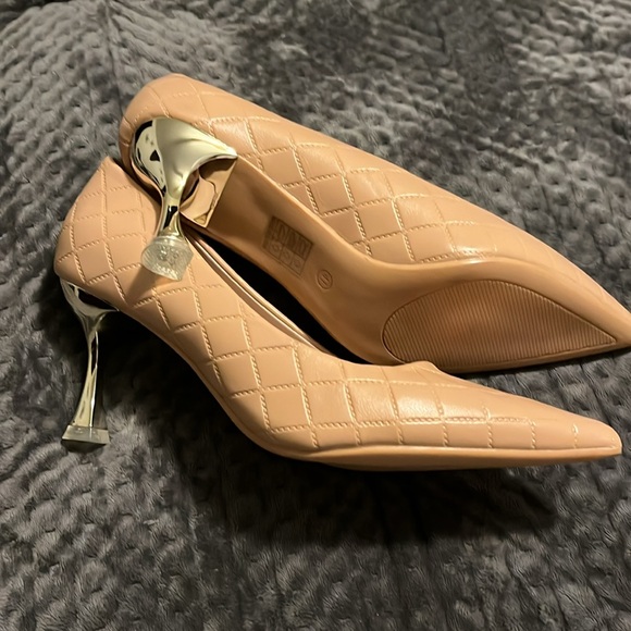 Women’s heels caramel color size 41, like new - Picture 3 of 8
